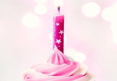 Stars Printed Awesome Birthday Candles , Fancy Cake Candles For Wedding / Holiday